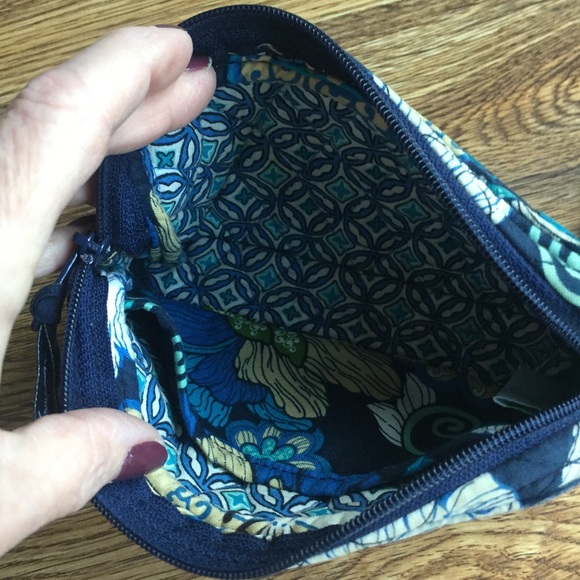 Vera Bradley Wristlet - Picture 2 of 5